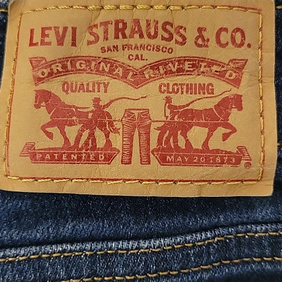 Levi Strauss Jean Shorts - Picture 9 of 9